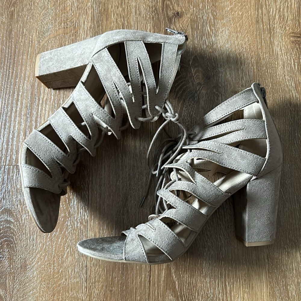 Women’s Suede Taupe Lace-up 3.5” Heels, Size 10